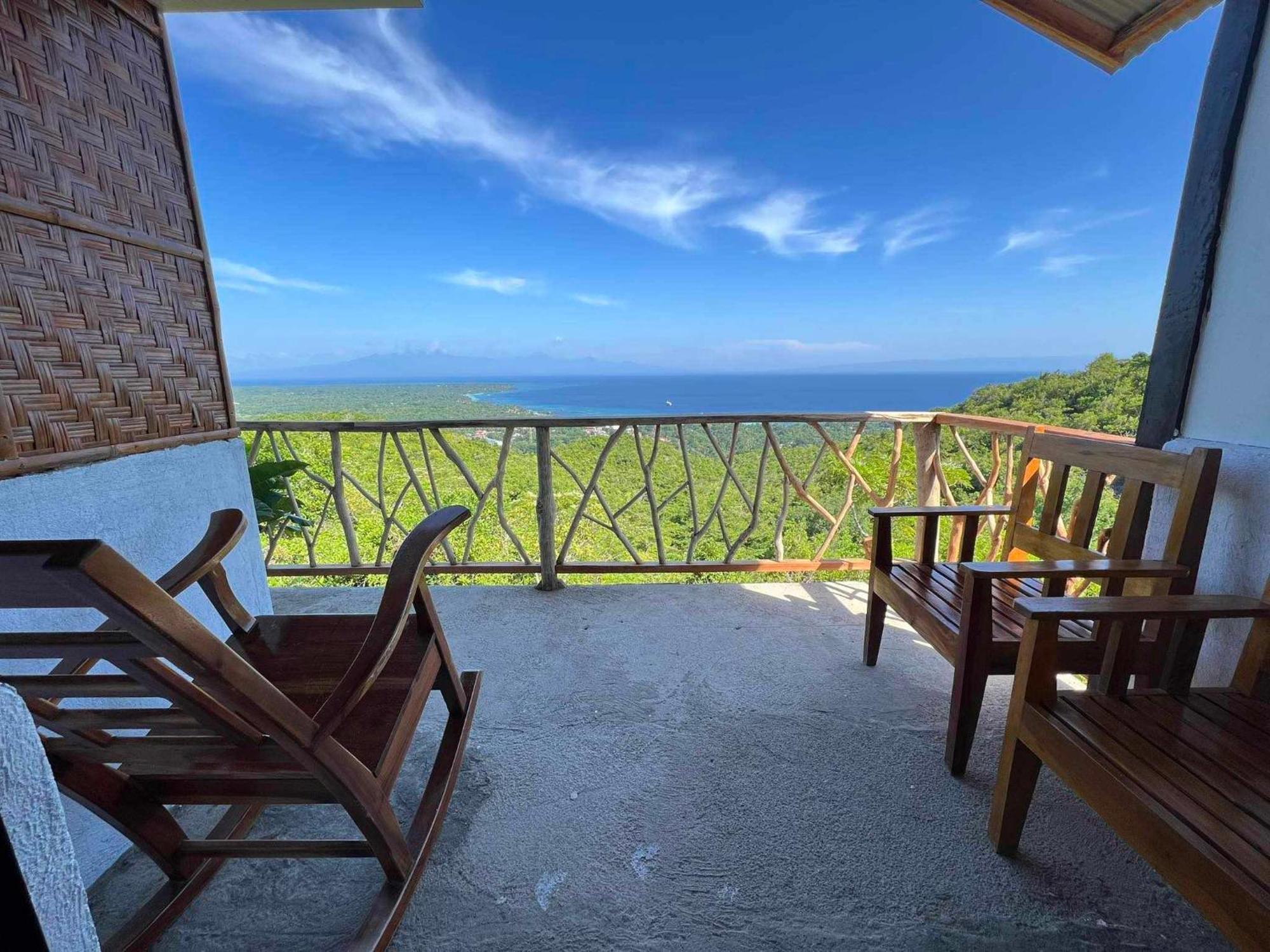 Thornton'S Sea View Cafe & Guesthouse Siquijor Extérieur photo